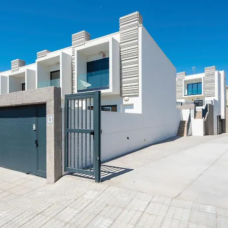 Holiday home Medano4you The Surf Backyard *